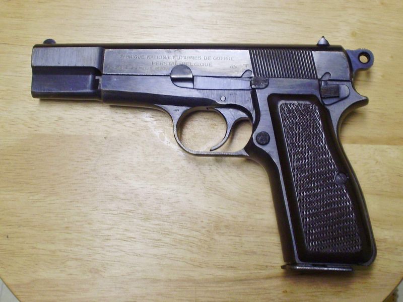 Browning Hi-Power / FN GP35 (COLD WAR, INTERWAR, MODERN, WORLD WAR 2) Browning Hi-Power / FN GP35