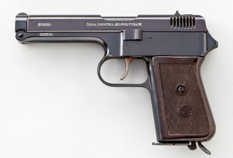Ceska Zbrojovka vz. 38 (COLD WAR, WORLD WAR 2) Ceska Zbrojovka vz. 38