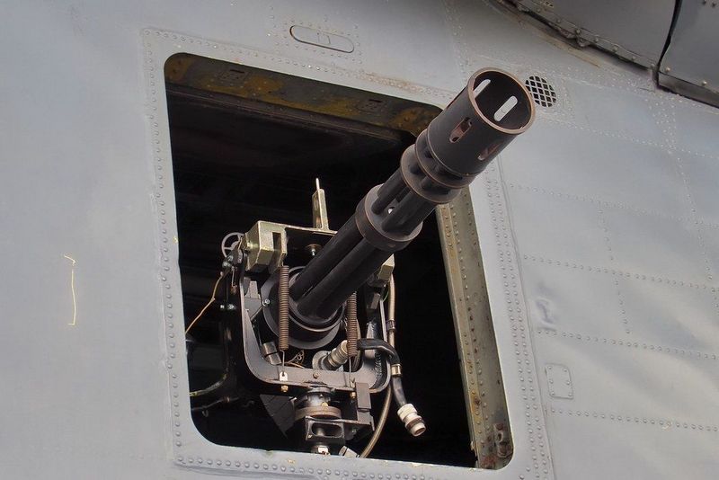 General Electric M134 Minigun (COLD WAR, IRAQI FREEDOM, MODERN, SPECIAL FORCES, VIETNAM WAR) General Electric M134 Minigun