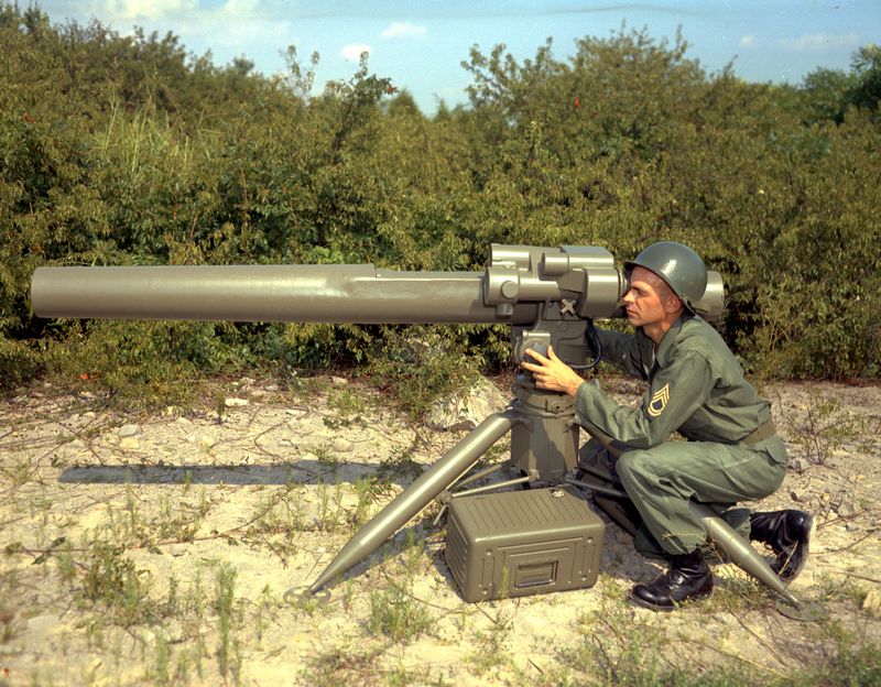 Hughes / Raytheon BGM-71 TOW / TOW-2 (COLD WAR, MODERN, VIETNAM WAR) Hughes / Raytheon BGM-71 TOW / TOW-2