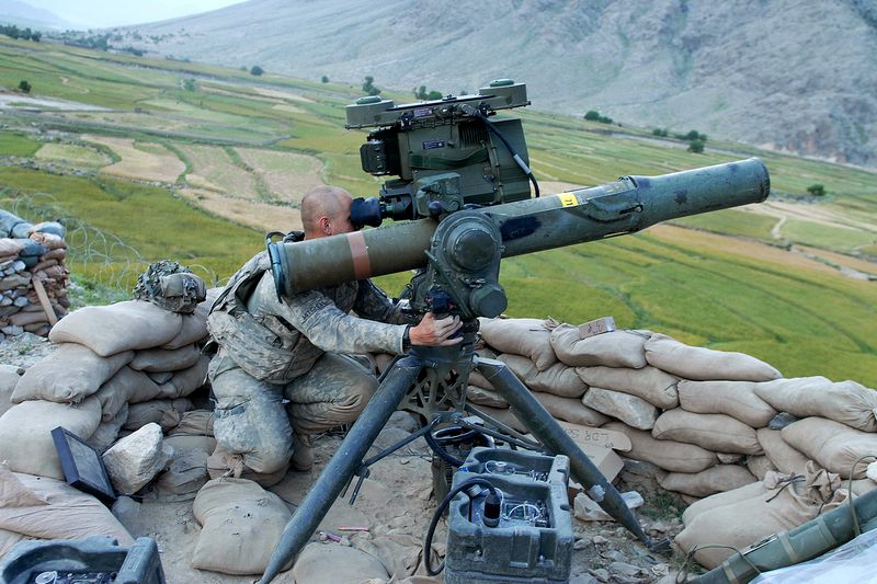 Hughes / Raytheon BGM-71 TOW / TOW-2 (COLD WAR, MODERN, VIETNAM WAR) Hughes / Raytheon BGM-71 TOW / TOW-2