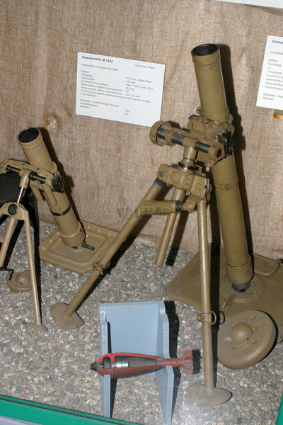 Kurzer 8cm Granatwerfer 42 (kz 8cm GrW 42) (WORLD WAR 2) Kurzer 8cm Granatwerfer 42 (kz 8cm GrW 42)