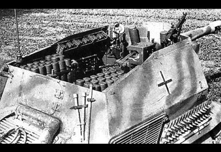 10.5cm leFH 16 auf Geschuetzwagen FCM