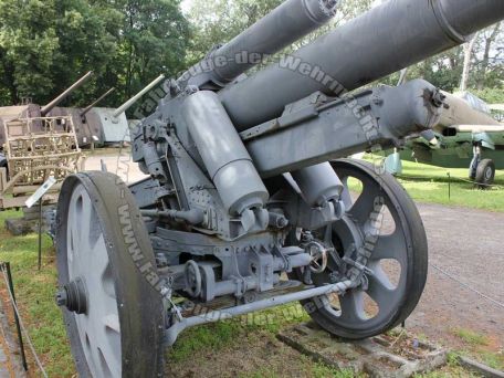15cm sFH 18 (15cm schwere Feldhaubitze 18) (COLD WAR, WORLD WAR 2) 15cm sFH 18 (15cm schwere Feldhaubitze 18)