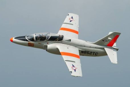 Alenia Aermacchi S-211