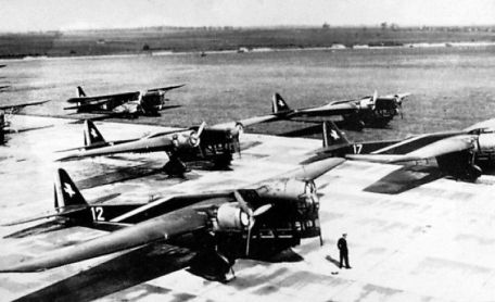 Amiot 143 (GOLDEN AGE, WORLD WAR 2) Amiot 143