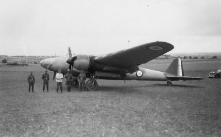 Amiot 354 (WORLD WAR 2) Amiot 354