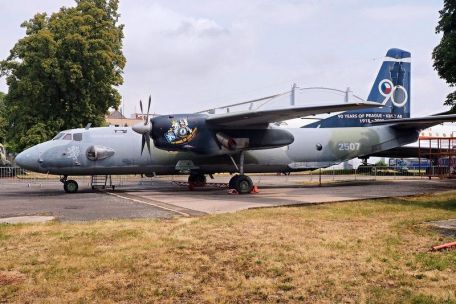 Antonov An-26 (Curl) (COLD WAR, MODERN AIRCRAFT, WARSAW PACT) Antonov An-26 (Curl)