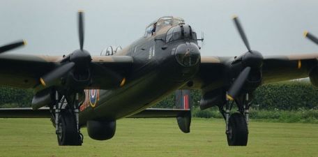 Avro Manchester (WORLD WAR 2) Avro Manchester