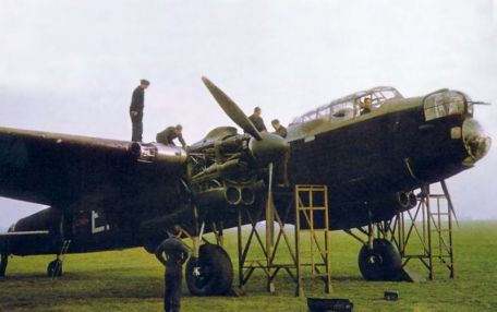 Avro Manchester (WORLD WAR 2) Avro Manchester
