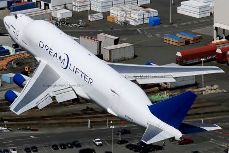 Boeing 747 Dreamlifter (MODERN AIRCRAFT) Boeing 747 Dreamlifter