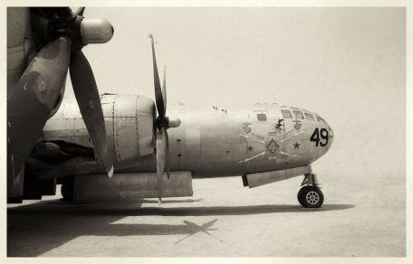 Boeing B-29 Superfortress (BERLIN AIRLIFT, COLD WAR, KOREAN WAR, STRATEGIC AIR COMMAND, W.A.S.P., WORLD WAR 2) Boeing B-29 Superfortress