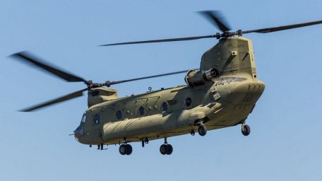 Boeing CH-47 Chinook (COLD WAR, FALKLANDS WAR, GULF WAR, MODERN AIRCRAFT, VIETNAM WAR) Boeing CH-47 Chinook