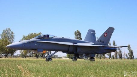 Boeing (McDonnell Douglas) F/A-18 Hornet (4TH GENERATION, ALLIED FORCE, COLD WAR, GULF WAR, MODERN AIRCRAFT) Boeing (McDonnell Douglas) F/A-18 Hornet