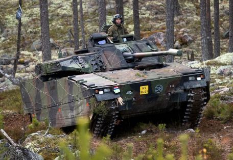 Combat Vehicle 90 / Stridsfordon 90 (CV90 / Strf 90
