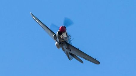 Curtiss P-40 Warhawk (PEARL HARBOR, RED TAILS, W.A.S.P., WORLD WAR 2) Curtiss P-40 Warhawk
