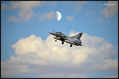 Dassault Mirage 2000 (4TH GENERATION, ALLIED FORCE, COLD WAR, GULF WAR, MODERN AIRCRAFT) Dassault Mirage 2000