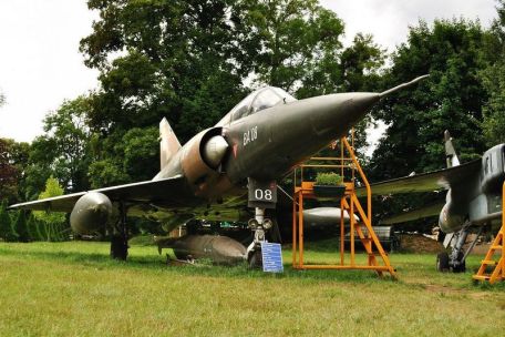 Dassault Mirage V (FALKLANDS WAR, MODERN AIRCRAFT, YOM KIPPUR WAR) Dassault Mirage V