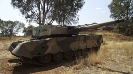 Denel Olifant (Elephant) (ANGOLAN BUSH WAR, COLD WAR, MAIN BATTLE TANK, MODERN) Denel Olifant (Elephant)