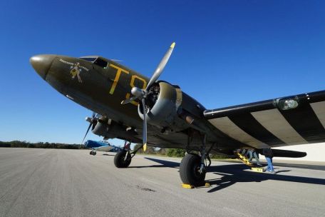 Douglas C-47 (Skytrain / Dakota)