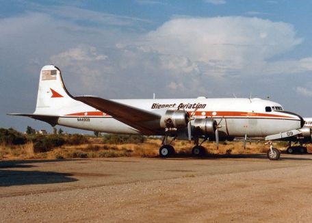 Douglas C-54 Skymaster (DC-4) (BERLIN AIRLIFT, COLD WAR, CUBAN MISSILE CRISIS, KOREAN WAR, STRATEGIC AIR COMMAND, VIETNAM WAR, W.A.S.P., WORLD WAR 2) Douglas C-54 Skymaster (DC-4)