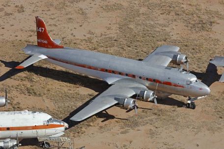 Douglas C-54 Skymaster (DC-4) (BERLIN AIRLIFT, COLD WAR, CUBAN MISSILE CRISIS, KOREAN WAR, STRATEGIC AIR COMMAND, VIETNAM WAR, W.A.S.P., WORLD WAR 2) Douglas C-54 Skymaster (DC-4)