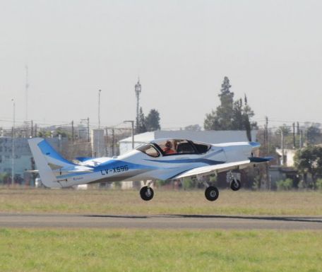 FAdeA IA-73