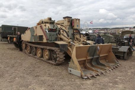 FV180 Combat Engineer Tractor (CET) (COLD WAR, MODERN) FV180 Combat Engineer Tractor (CET)