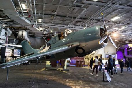 Grumman F4F Wildcat (BATTLE OF MIDWAY, PEARL HARBOR, WORLD WAR 2) Grumman F4F Wildcat