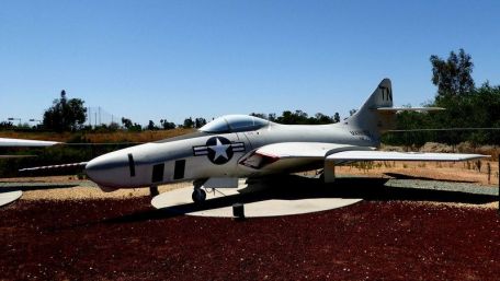 Grumman F9F Cougar (COLD WAR, VIETNAM WAR) Grumman F9F Cougar