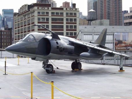 Hawker Siddeley Harrier / AV-8A (COLD WAR, FALKLANDS WAR) Hawker Siddeley Harrier / AV-8A