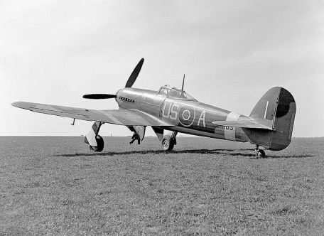 Hawker Typhoon (WORLD WAR 2) Hawker Typhoon