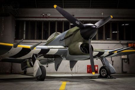Hawker Typhoon (WORLD WAR 2) Hawker Typhoon