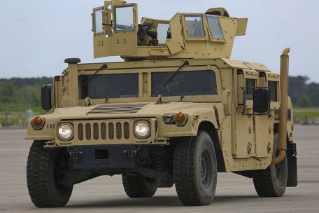 HMMWV (High Mobility Multi-Purpose Wheeled Vehicle) / (Humvee) (COLD WAR, GULF WAR, MODERN) HMMWV (High Mobility Multi-Purpose Wheeled Vehicle) / (Humvee)