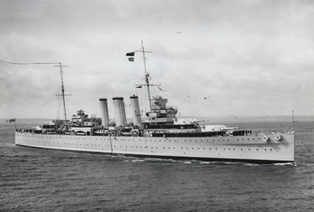 HMS Cornwall (56) (WORLD WAR 2) HMS Cornwall (56)