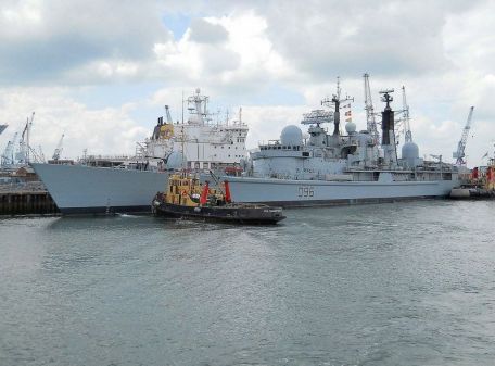 HMS Gloucester (D96) (COLD WAR) HMS Gloucester (D96)