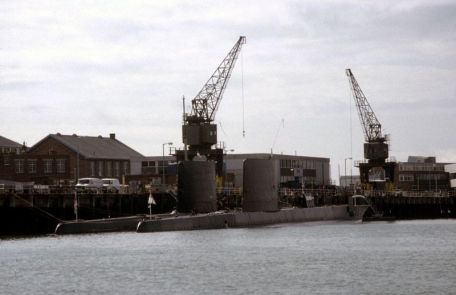 HMS Onyx (S21) (COLD WAR, FALKLANDS WAR) HMS Onyx (S21)
