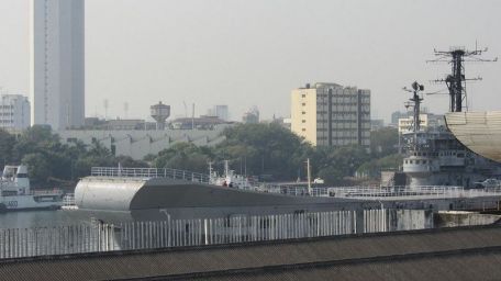 INS Vikrant (R11) (COLD WAR) INS Vikrant (R11)