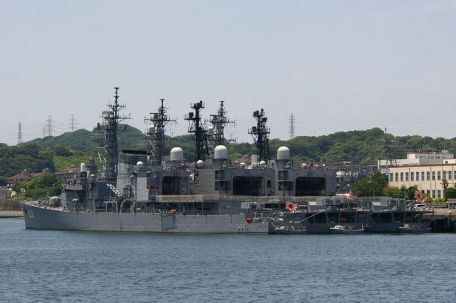 JS Hatsuyuki (DD-122)