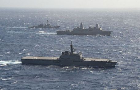JS Osumi (LST-4001) (MODERN NAVY) JS Osumi (LST-4001)
