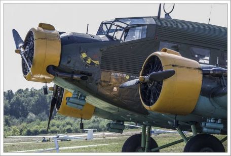 Junkers Ju 52 (BERLIN AIRLIFT, COLD WAR, GOLDEN AGE, WORLD WAR 2) Junkers Ju 52