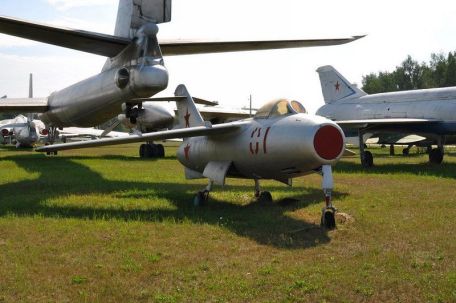 Lavochkin La-15 (Fantail) (COLD WAR) Lavochkin La-15 (Fantail)