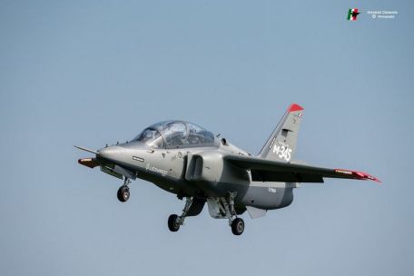 Leonardo M-345