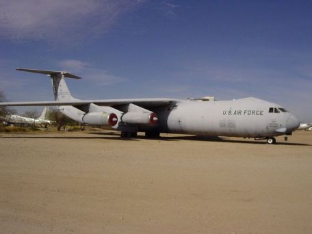 Lockheed C-141 Starlifter (COLD WAR, GULF WAR, VIETNAM WAR) Lockheed C-141 Starlifter