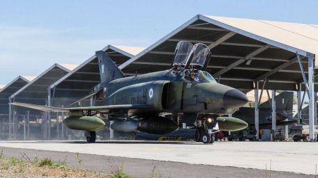 McDonnell Douglas RF-4 Phantom II (COLD WAR, VIETNAM WAR) McDonnell Douglas RF-4 Phantom II