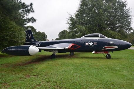 McDonnell F2H Banshee (COLD WAR, KOREAN WAR) McDonnell F2H Banshee