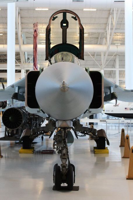 Mikoyan-Gurevich MiG-23 (Flogger) (1982 LEBANON WAR, COLD WAR, GULF WAR, IRAN-IRAQ WAR, MODERN AIRCRAFT, WARSAW PACT) Mikoyan-Gurevich MiG-23 (Flogger)