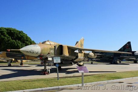 Mikoyan-Gurevich MiG-23 (Flogger) (1982 LEBANON WAR, COLD WAR, GULF WAR, IRAN-IRAQ WAR, MODERN AIRCRAFT, WARSAW PACT) Mikoyan-Gurevich MiG-23 (Flogger)