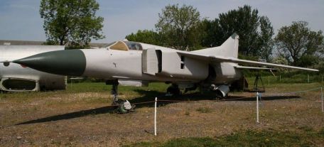 Mikoyan MiG-27 (Flogger)