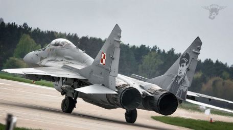 Mikoyan MiG-29 (Fulcrum) (4TH GENERATION, ALLIED FORCE, COLD WAR, GULF WAR, IRAN-IRAQ WAR, MODERN AIRCRAFT, WARSAW PACT) Mikoyan MiG-29 (Fulcrum)